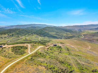 Discover the tranquility of this stunning property nestled in the heart of nature.