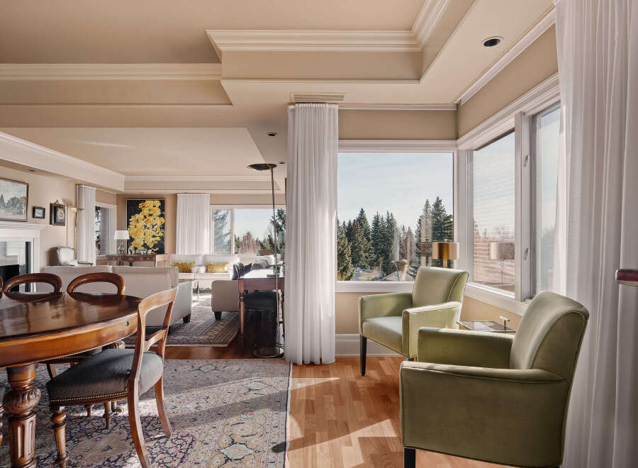 Experience luxury living in this stunning property, featuring an open-concept design perfect for entertaining.