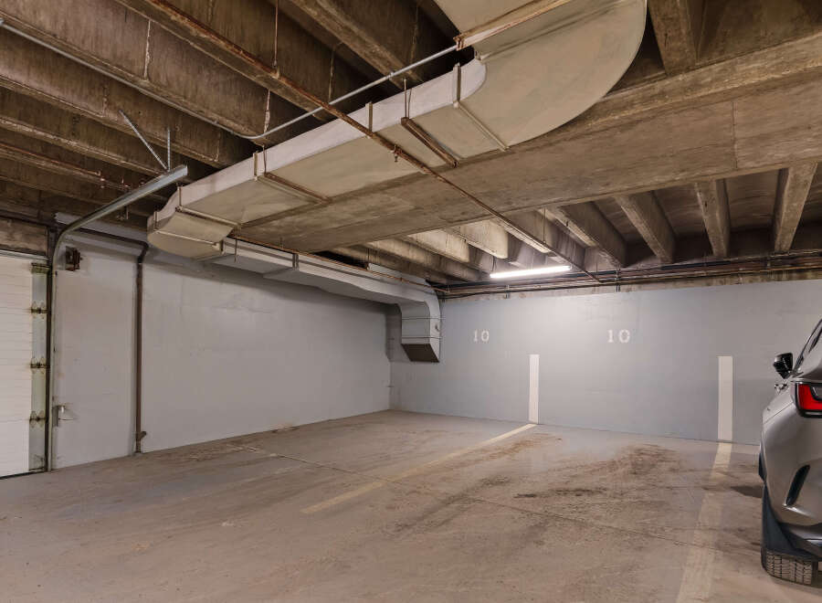 Discover the convenience of this secure parking space, perfect for your vehicle.