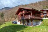 Discover the charm of this stunning chalet nestled in the heart of the mountains.