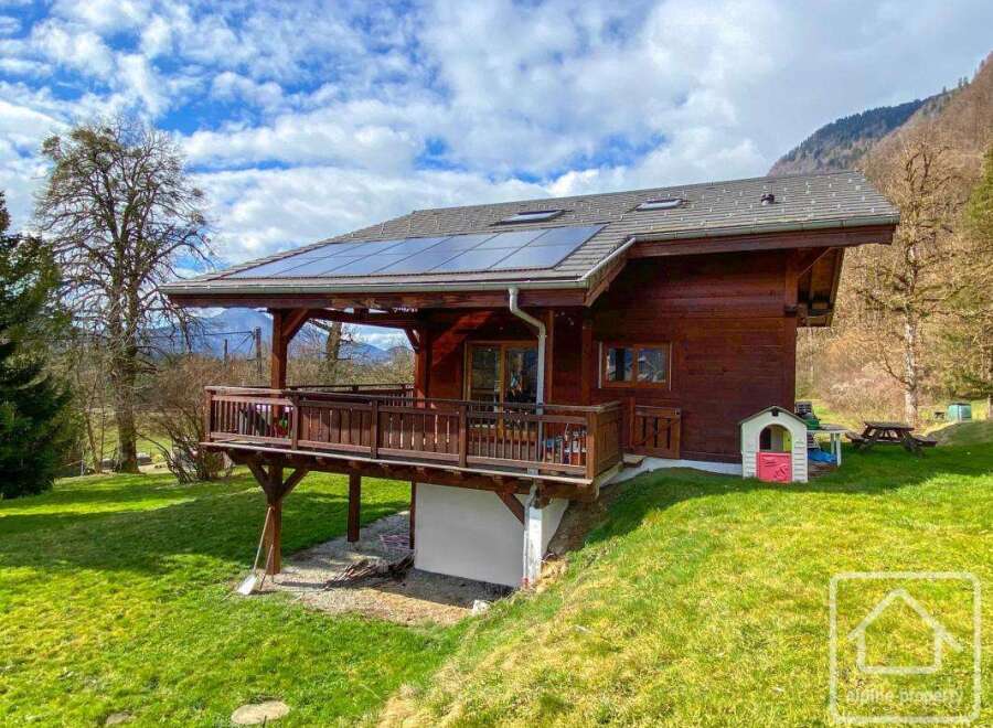 House in Verchaix - Image 4