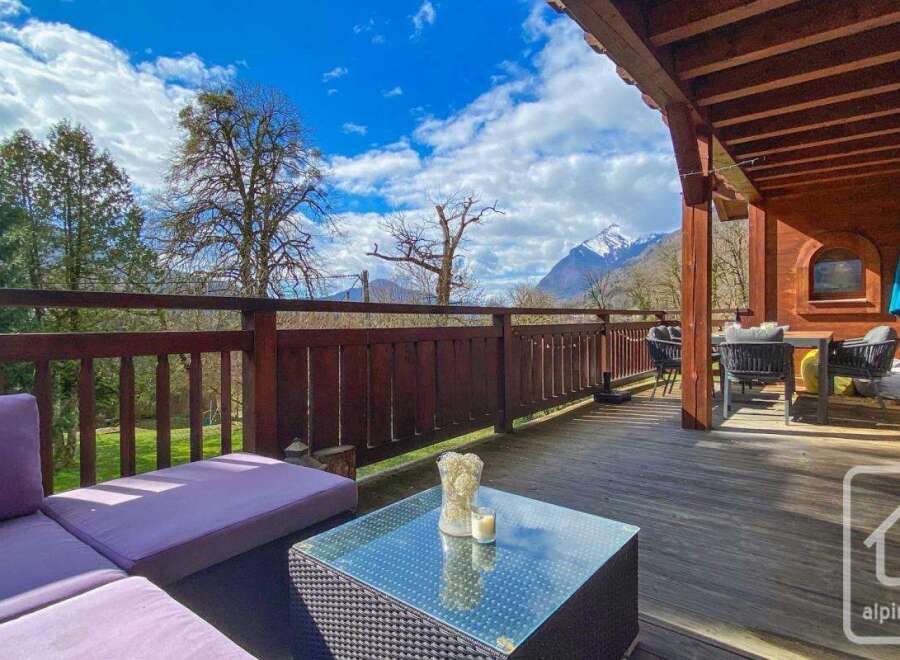 Enjoy breathtaking mountain views from this stunning property.