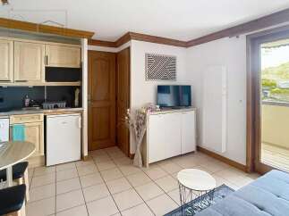 Discover this charming studio apartment, perfect for a cozy getaway.