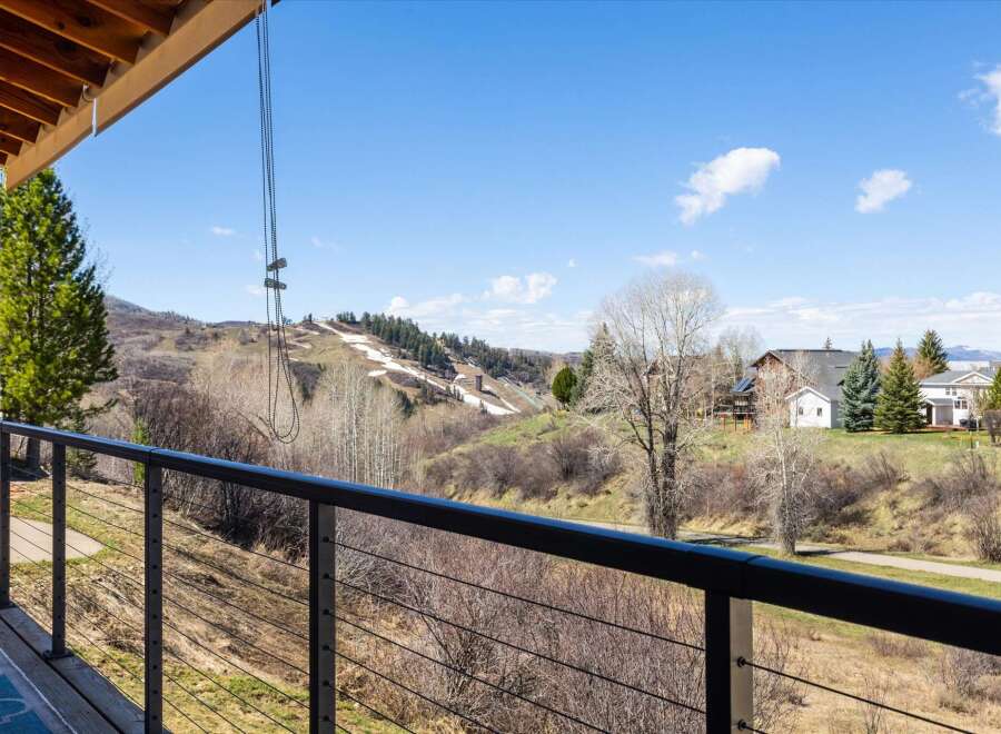 Enjoy breathtaking mountain views from this stunning property.