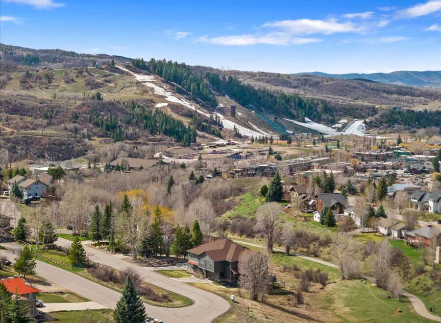 Discover the charm of this stunning property nestled in a picturesque mountain setting.