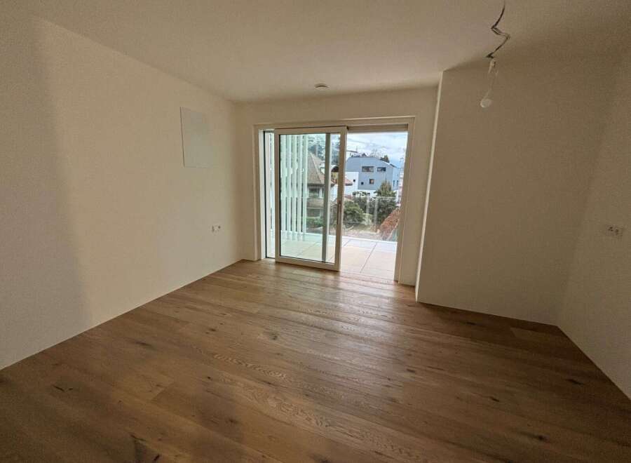 Discover this stunning property featuring a bright and airy interior with beautiful hardwood floors.