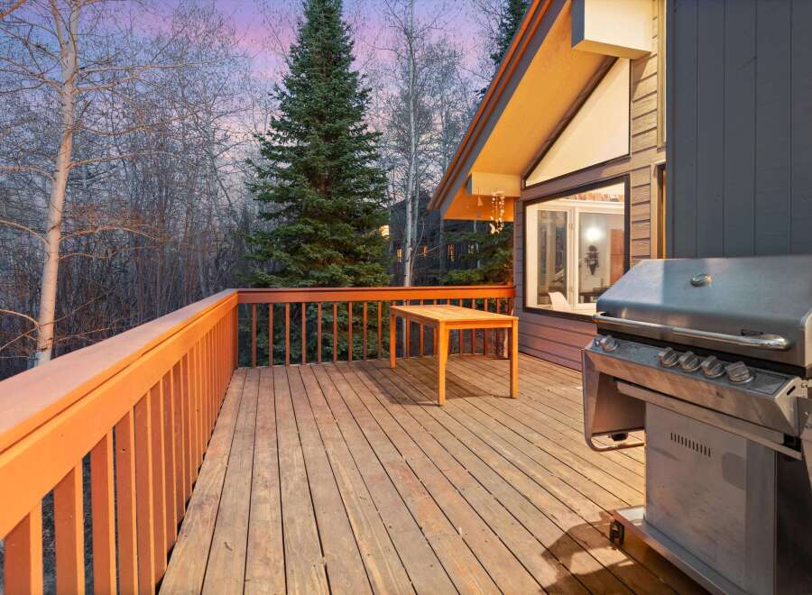 Enjoy outdoor living at its finest on this stunning deck, perfect for entertaining or relaxing.