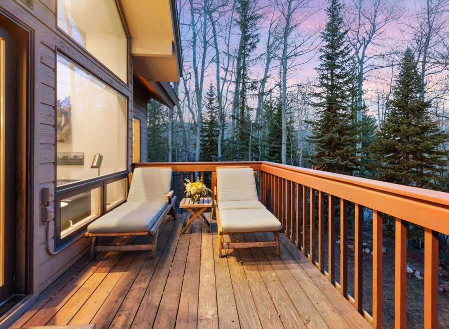 Enjoy breathtaking views from this stunning deck, perfect for relaxation and entertaining.