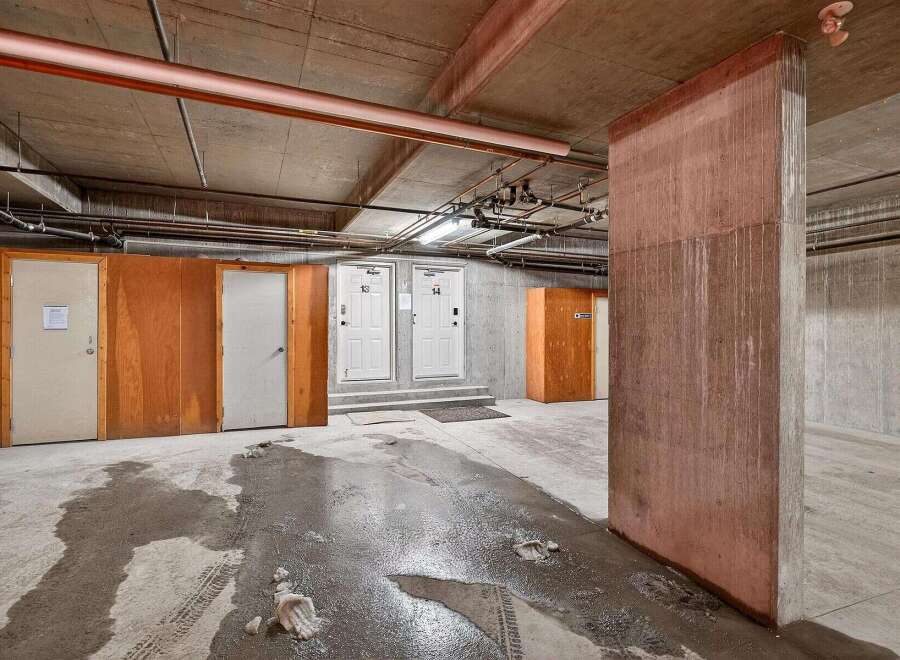 Discover the potential of this storage unit, offering ample space for your belongings.