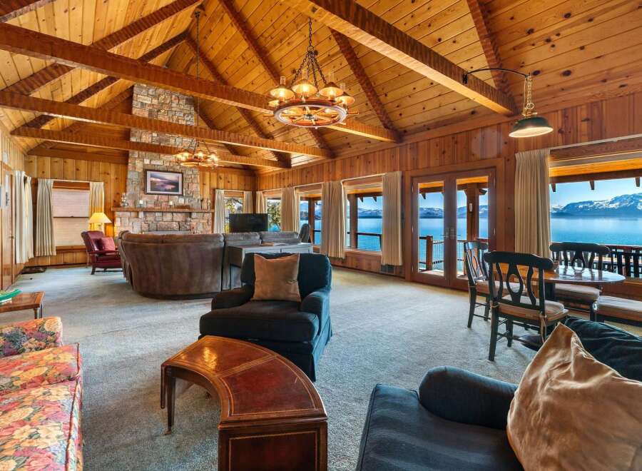 Experience luxury living in this stunning property with breathtaking lake views.