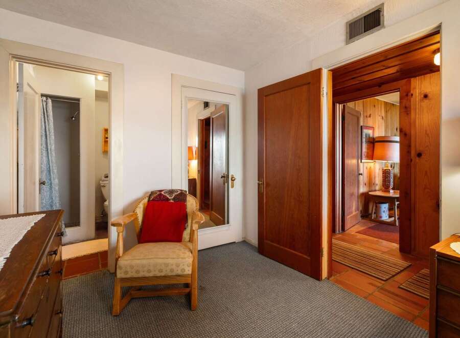 Step into this charming property and discover a cozy interior.