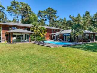 Discover your dream home! This stunning property boasts a luxurious pool, perfect for relaxing and entertaining.
