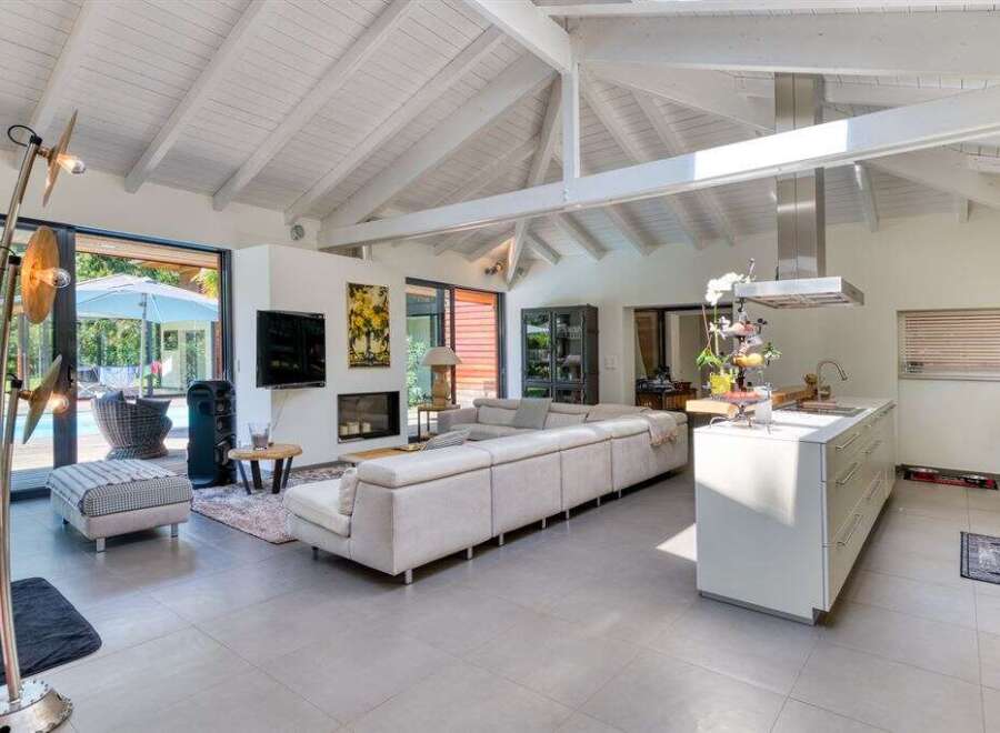 Experience luxury living in this stunning property featuring a spacious open-plan design.