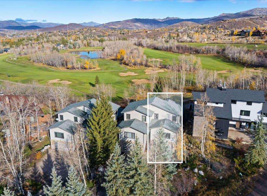 Discover luxury living in this stunning property, ideally situated with breathtaking views.