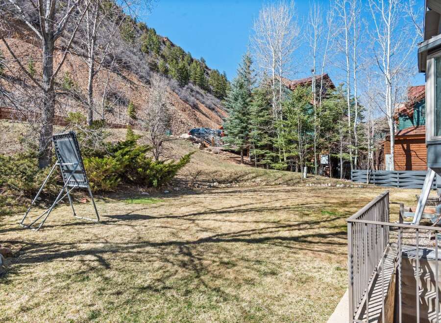 Discover the charm of this stunning property, nestled in a picturesque setting.