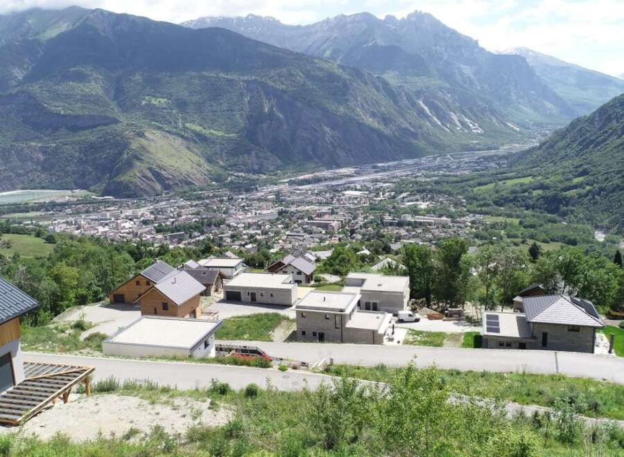 Chalet in Saint-Jean-de-Maurienne - view 1