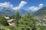 Discover breathtaking views from this charming property nestled in the mountains.
