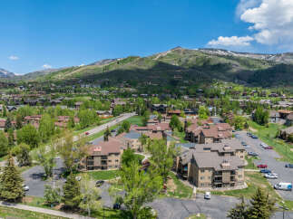 Discover the charm of this stunning property nestled in a picturesque mountain setting.