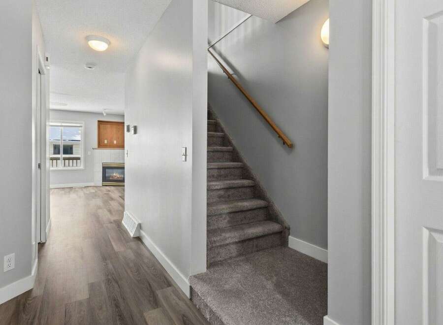 Step into this inviting home and discover a seamless blend of comfort and style.