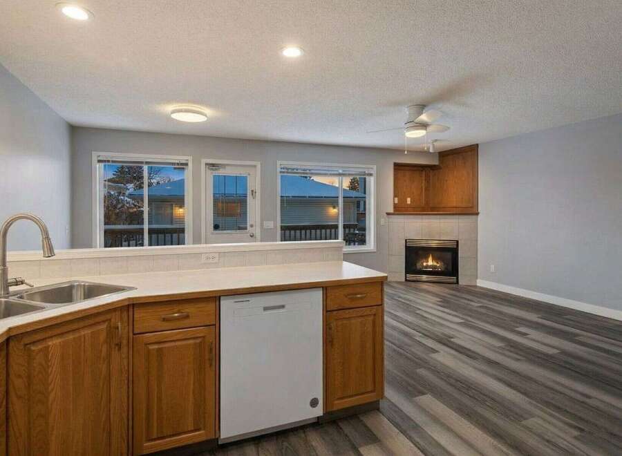 This stunning property boasts a bright and airy kitchen, perfect for culinary enthusiasts.