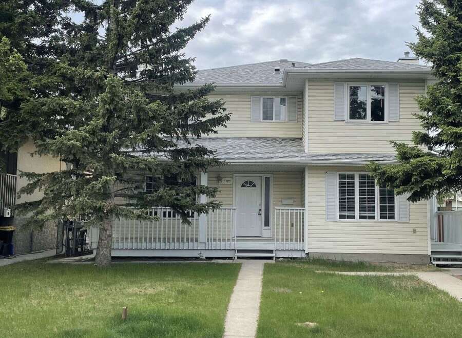 Discover this charming property featuring a well-maintained exterior and a welcoming facade.