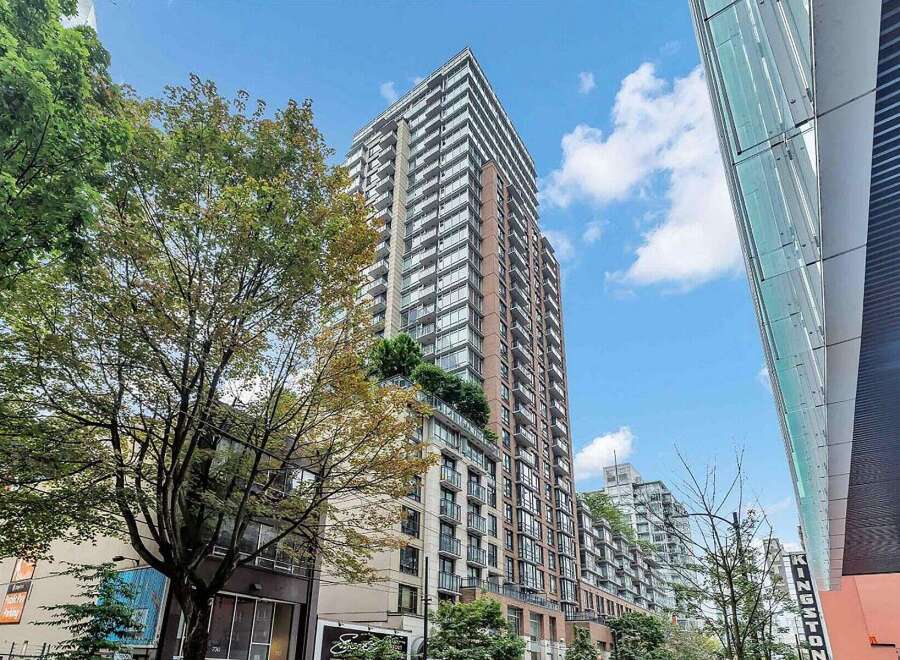 Discover luxury living in this stunning high-rise building, offering breathtaking views and modern amenities.