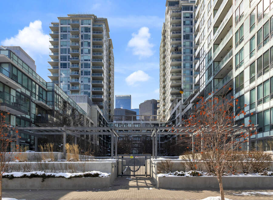 Discover urban living at its finest in this stunning condo complex.