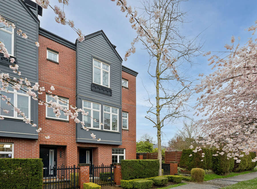 Discover this stunning townhome featuring a modern design and prime location.