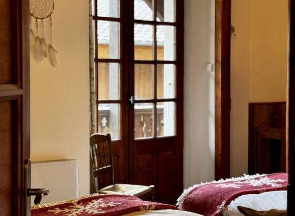 Discover the charm of this cozy bedroom, perfect for a relaxing retreat.