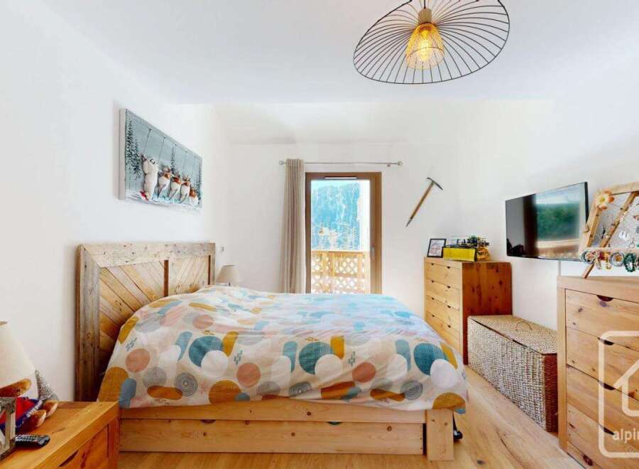 Discover the charm of this cozy bedroom, perfect for a relaxing retreat.