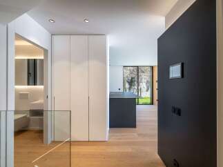 Step into modern elegance with this stunning property.