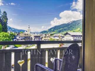 Enjoy breathtaking views from this stunning property, offering a perfect blend of luxury and tranquility.