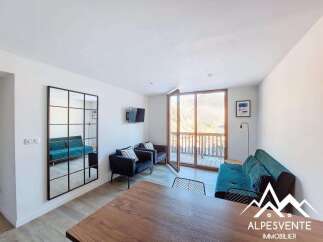 Discover a stylish living space with a modern design.