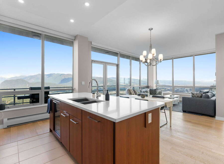Experience luxury living with breathtaking mountain views in this stunning condo.
