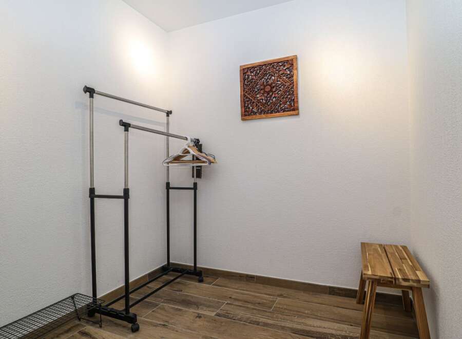 Discover the charm of this inviting space, perfect for your needs.