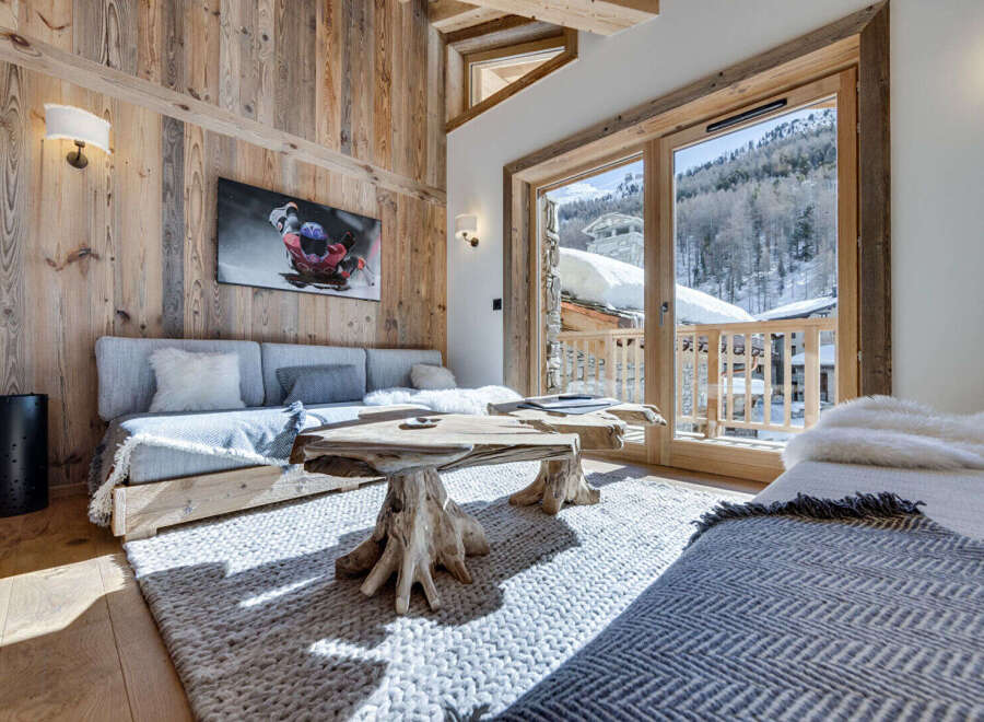 Experience the epitome of alpine luxury in this stunning chalet.