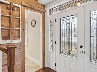 Step into this inviting home and be greeted by a stunning entryway.