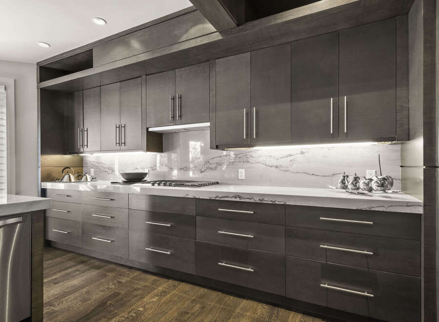 This stunning kitchen boasts modern design and high-end finishes.