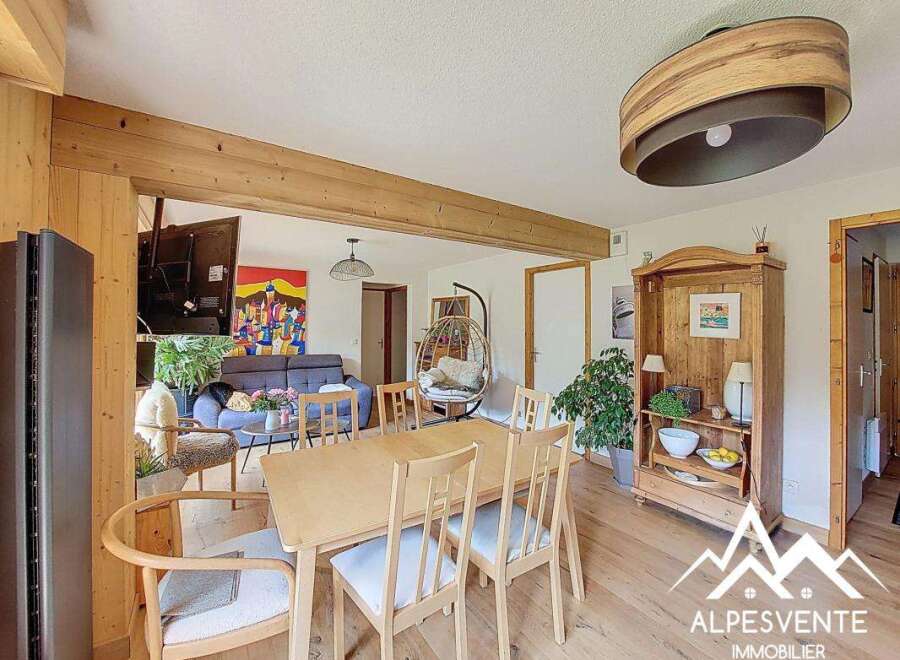 Discover this stunning property featuring a spacious living area with a modern design.
