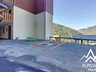 Discover this charming property nestled in a picturesque mountain setting.