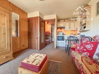 Discover this charming property, perfect for a cozy retreat.