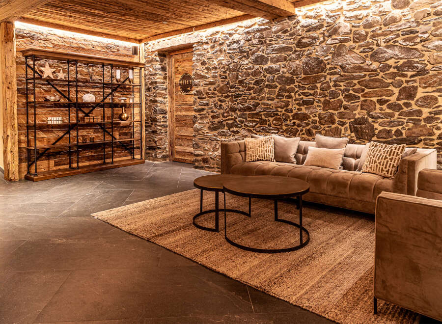 Step into luxury with this stunning property featuring a cozy living area.
