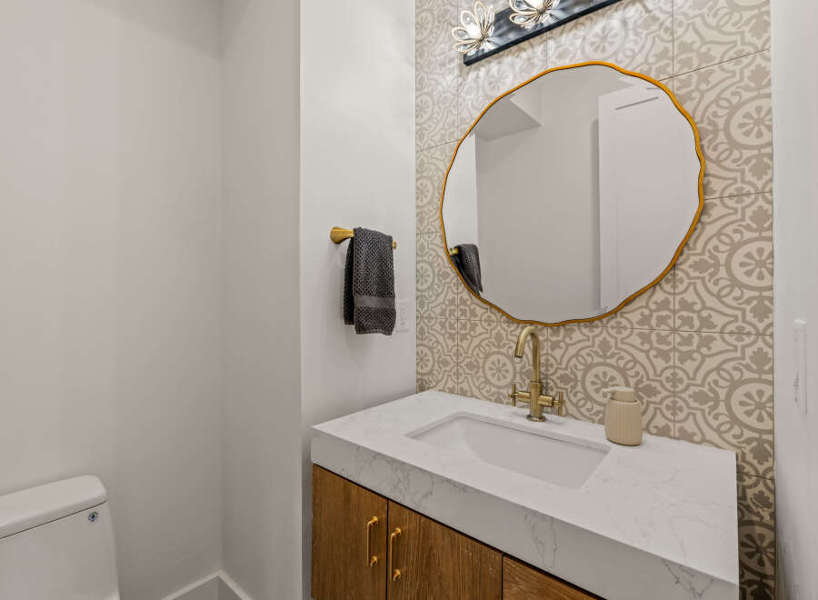 This stunning bathroom features a modern design with a touch of elegance.