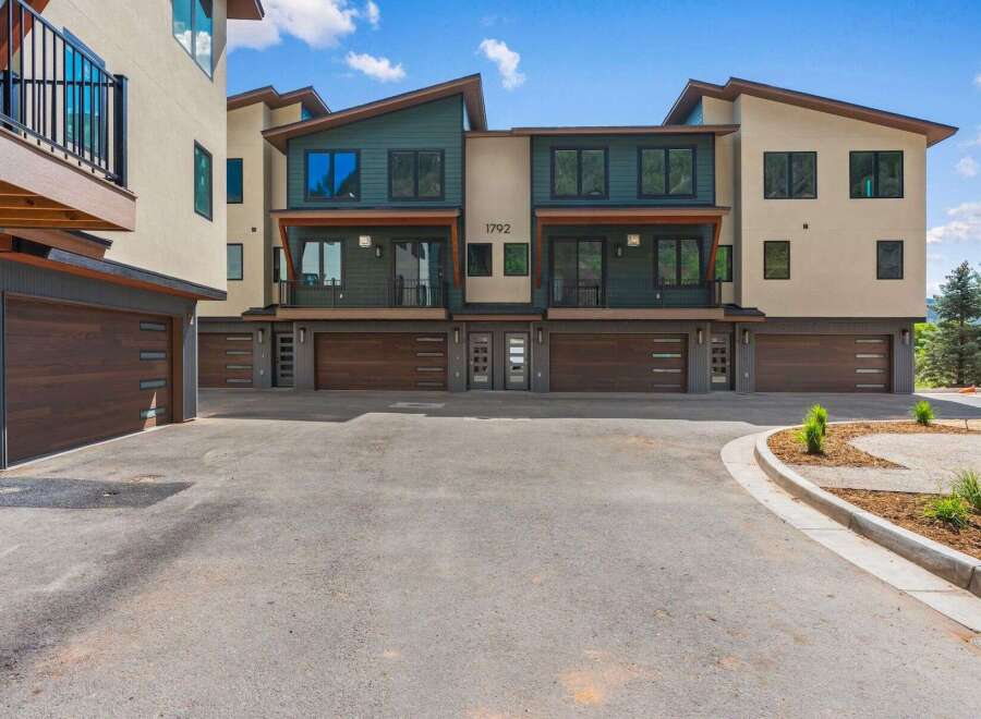 Discover modern living at this stunning property! Featuring a contemporary design with sleek lines and premium finishes, this home offers a luxurious and comfortable lifestyle.