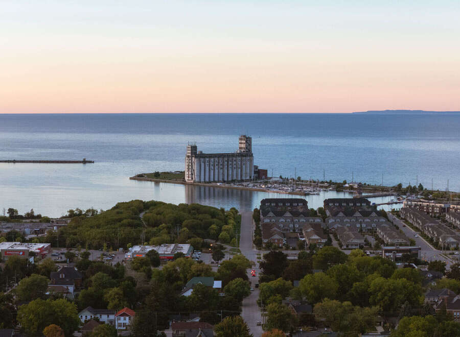 Discover the charm of this waterfront property, ideally situated with stunning views of the lake and a historic grain terminal.