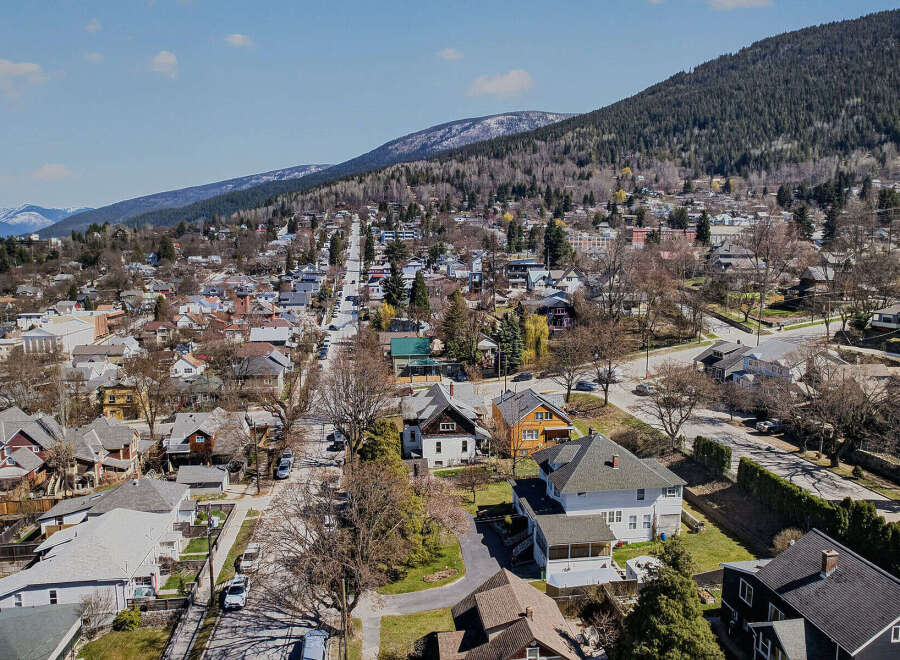 Discover the charm of this picturesque town nestled amidst stunning mountain views.