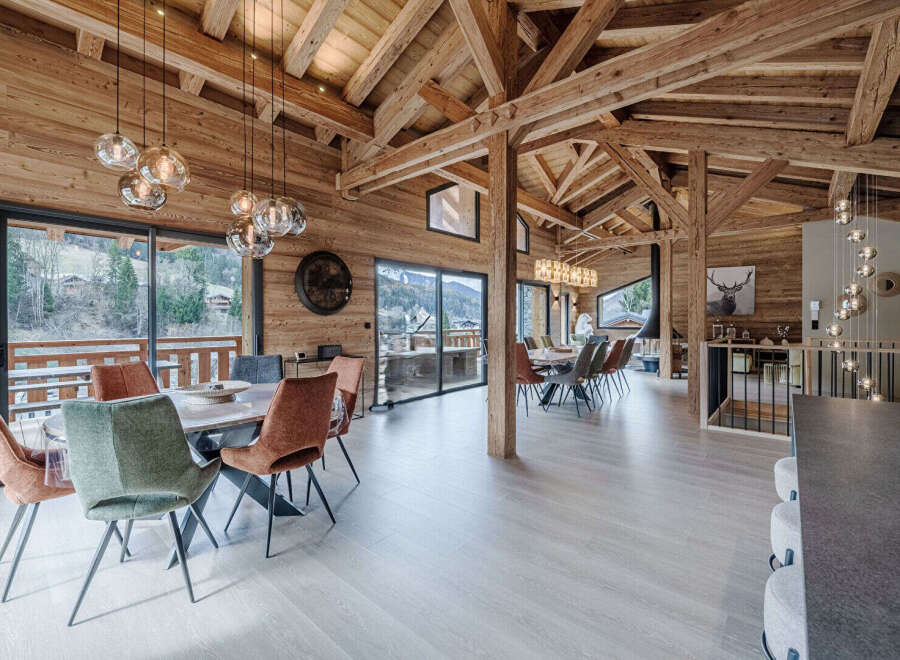 Experience luxury living in this stunning chalet, boasting exquisite wooden architecture and breathtaking mountain views.