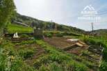 Discover this charming property with a beautiful garden, perfect for those who love the outdoors.