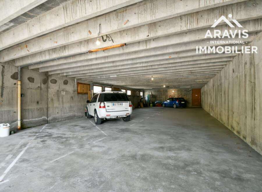 Discover this spacious parking space, perfect for secure vehicle storage.