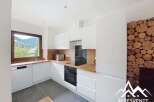 Discover this stunning kitchen, perfect for culinary enthusiasts and designed for modern living.